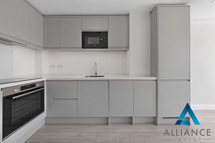 1 Bedroom Flat To Rent In Carlton House, New London Road, Chelmsford, Essex, CM2