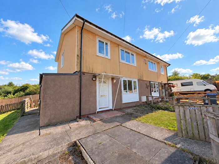 3 Bedroom Semi Detached House For Sale In Smillie Road, Horden, Peterlee, SR8