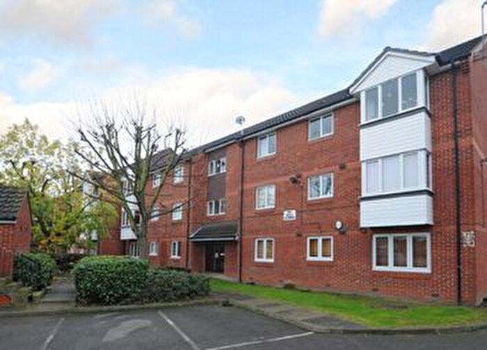 5 Bedroom Flat To Rent In Stevenson Crescent, Bermondsey, SE16