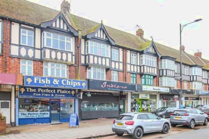 2 Bedroom Flat To Rent In London Road, Leigh-On-Sea, SS9