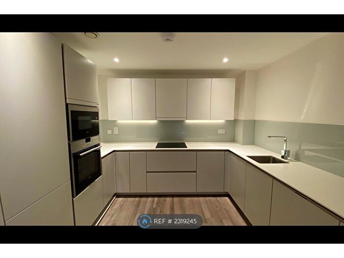 2 Bedroom Flat To Rent In Gaumont Place, London, SW2