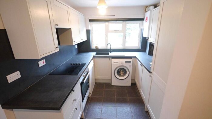 4 Bedroom Semi-Detached House To Rent In Cecil Crescent, Hatfield, AL10