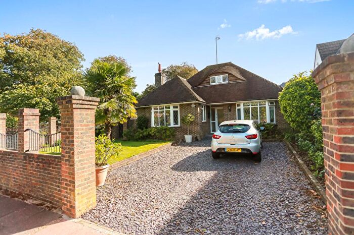 3 Bedroom Detached Bungalow For Sale In The Woodlands, Brighton, BN1