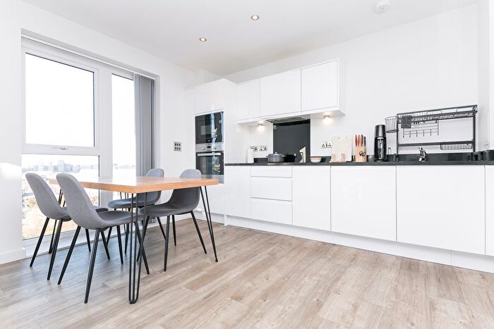 2 Bedroom Flat To Rent In Bowen Drive, London, SE7