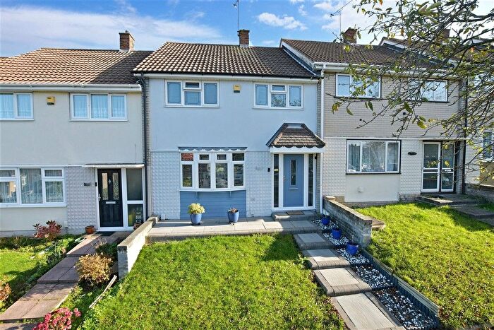 3 Bedroom Terraced House For Sale In Nether Priors, Basildon, Essex, SS14