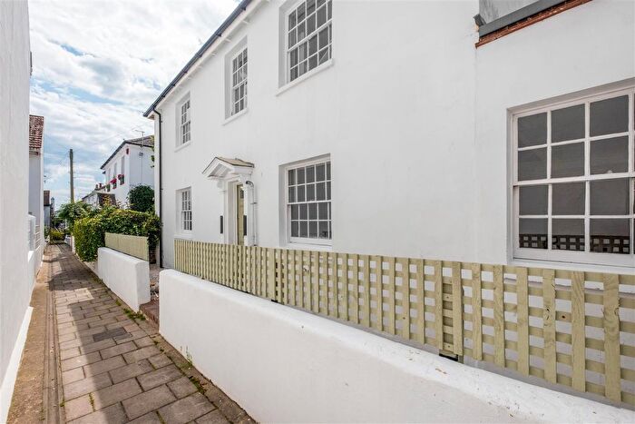 4 Bedroom Detached House To Rent In Camden Terrace, Brighton, BN1