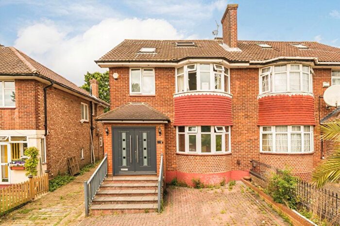 6 Bedroom Property For Sale In Perryn Road, Acton, W3