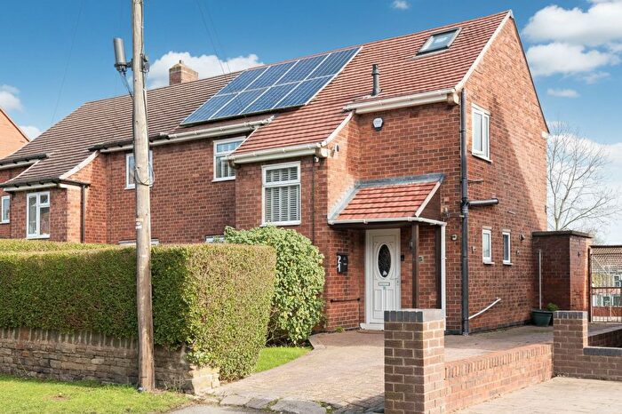 3 Bedroom Semi Detached House For Sale In Levens Way, Chesterfield, S41