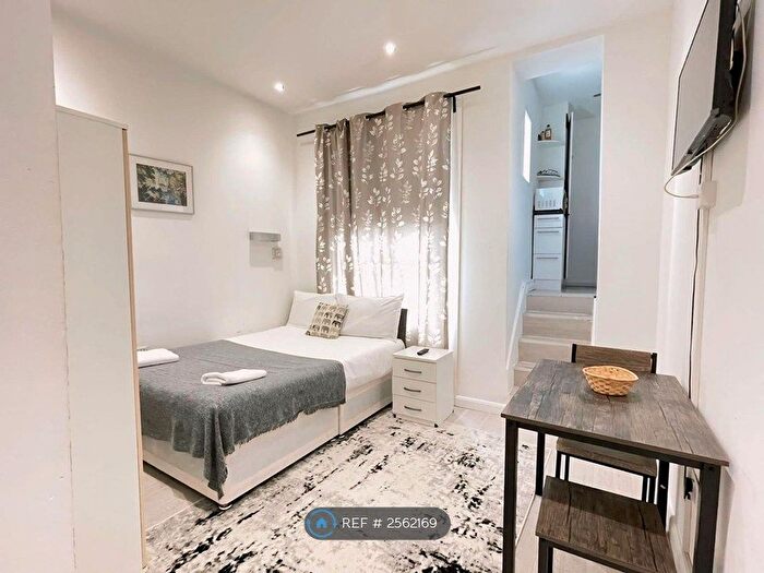 Studio To Rent In Hogarth Road, London, SW5