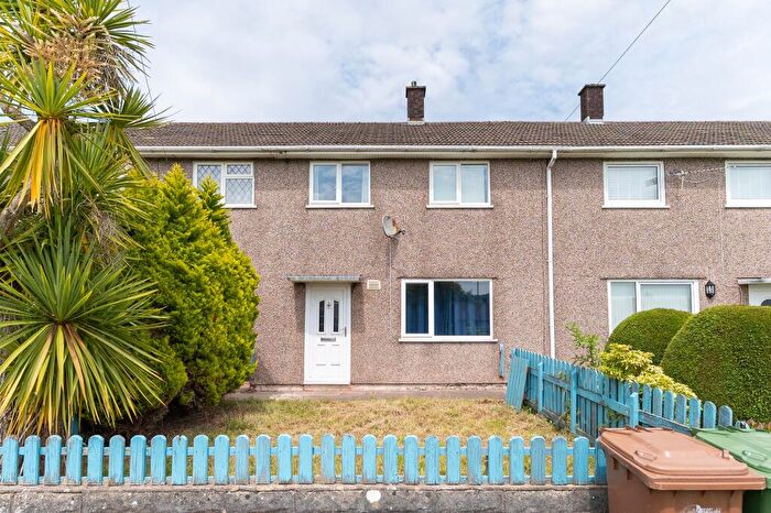 3 Bedroom Terraced House For Sale In Elm Drive, Risca, NP11
