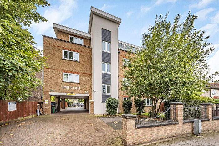 1 Bedroom Apartment For Sale In Kingston Road, New Malden, KT3