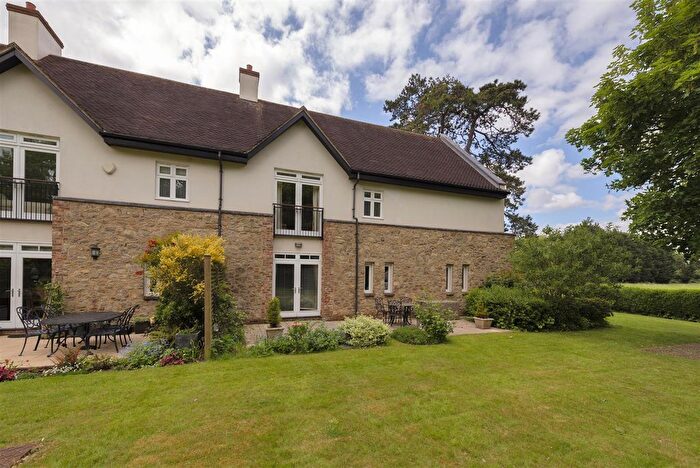 3 Bedroom Terraced House For Sale In St. Leonards Street, West Malling, ME19