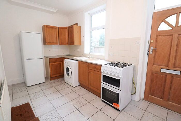 2 Bedroom Detached House To Rent In Bryan Street, Farsley, Pudsey, West Yorkshire, Uk, LS28