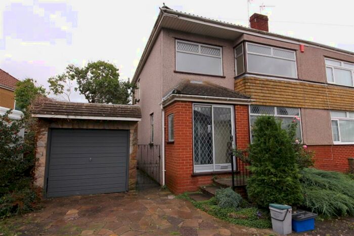 3 Bedroom Semi-Detached House To Rent In Stockwell Avenue, Mangotsfield, Bristol, BS16