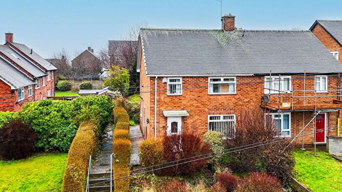 3 Bedroom Semi Detached House For Sale In Hazel Hill Crescent, Nottingham, NG5