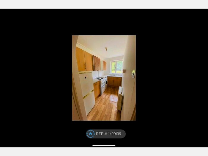 1 Bedroom Flat To Rent In Motherwell, Motherwell, ML2