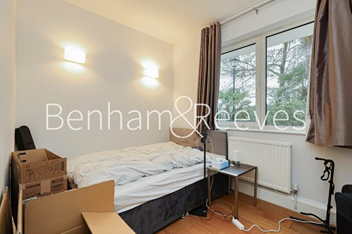 2 Bedroom Apartment To Rent In Carlyle Court, Chelsea Harbour, SW10