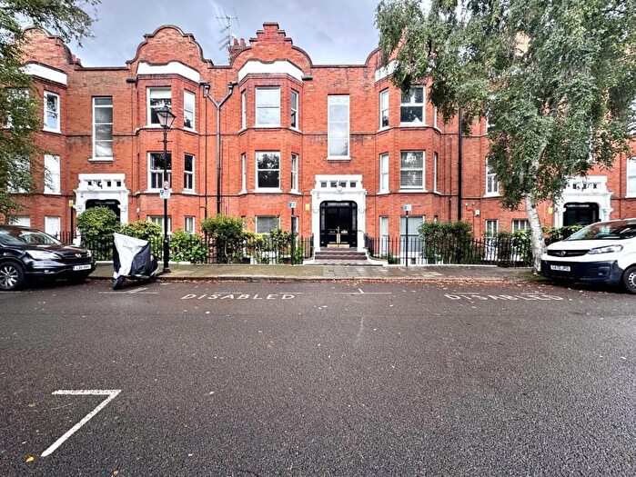 3 Bedroom Flat To Rent In Flanders Road, London, W4