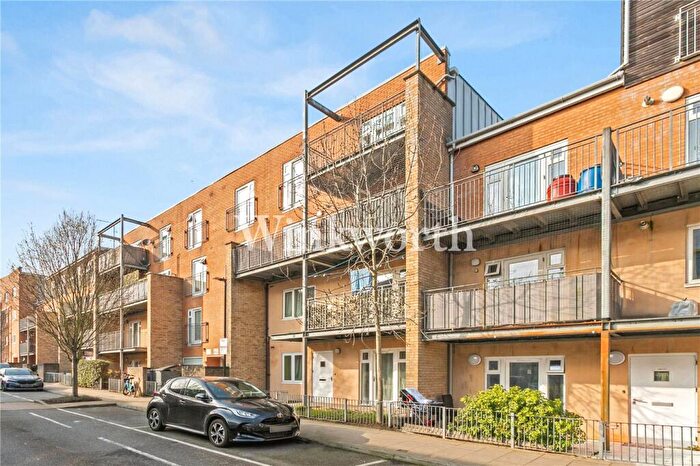 2 Bedroom Apartment For Sale In Academia Way, London, N17