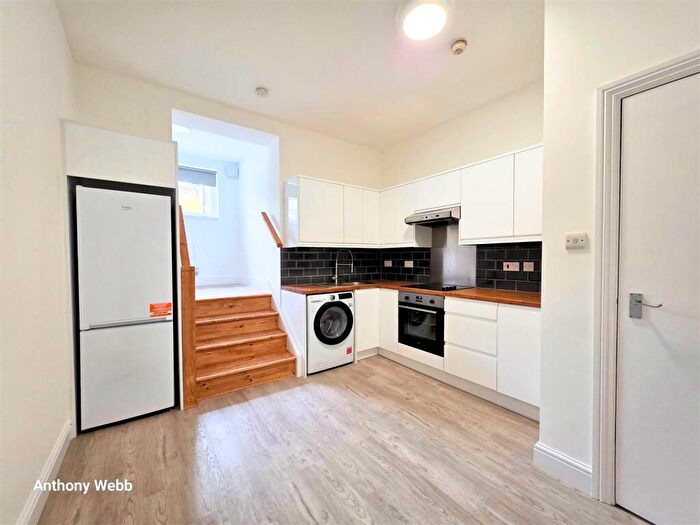 1 Bedroom Flat To Rent In Umfreville Road, Haringey, N4