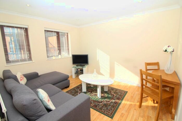 1 Bedroom Flat To Rent In Trawler Road, Maritime Quarter, Swansea, SA1
