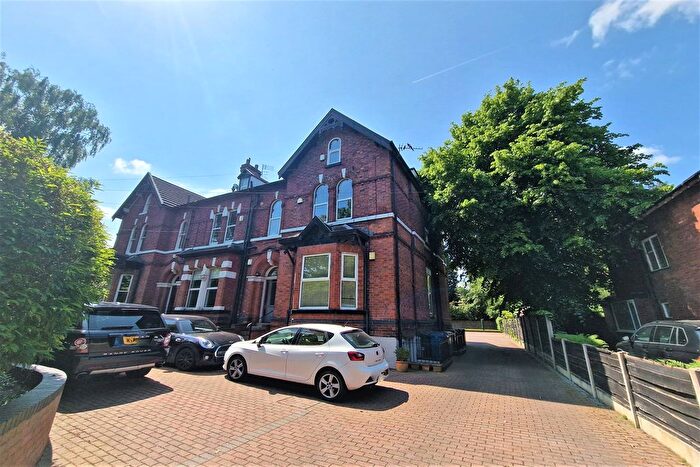 2 Bedroom Flat To Rent In Tatton Road South, Stockport, SK4