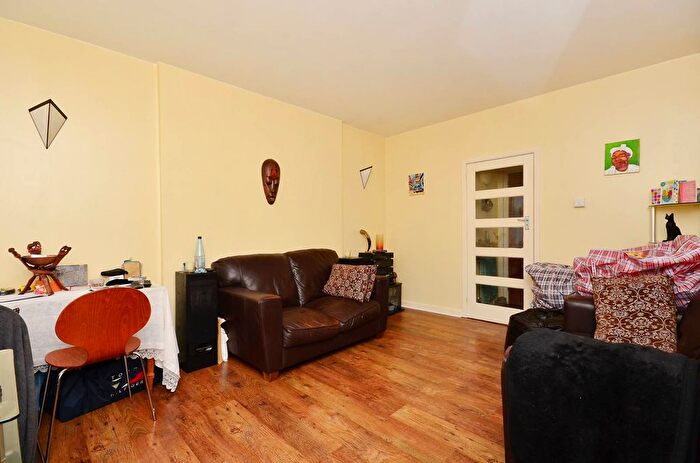 1 Bedroom Flat To Rent In Brixton Hill Court, Brixton Hill, London, SW2