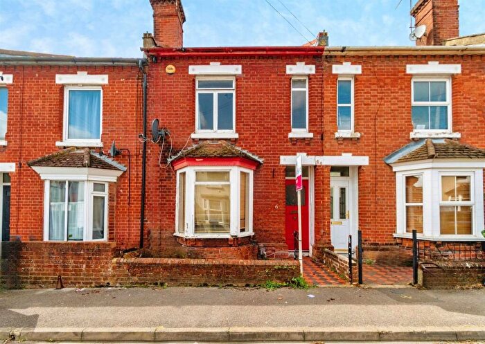 2 Bedroom Terraced House For Sale In Berkeley Road, Southampton, SO15