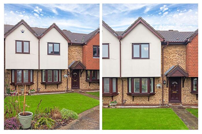 2 Bedroom Terraced House For Sale In Turners Meadow Way, Beckenham, BR3