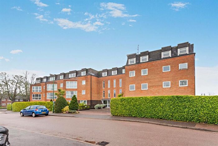 2 Bedroom Flat For Sale In Tymperley Court, Horsham, West Sussex, RH13