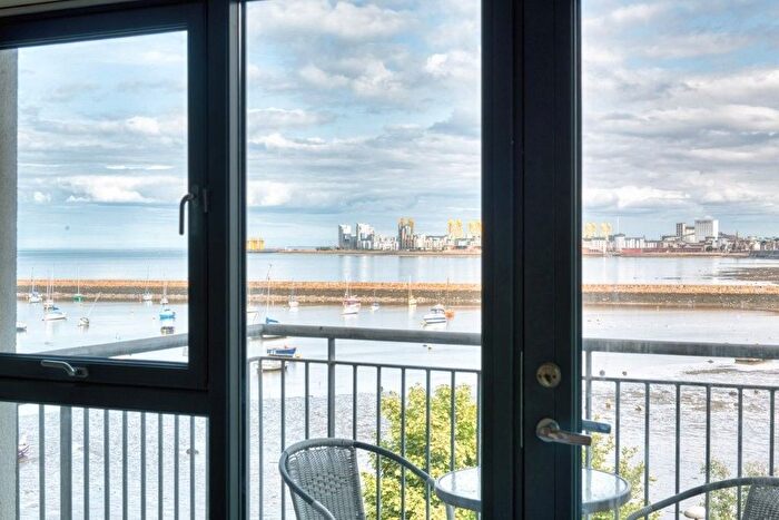 2 Bedroom Flat For Sale In Lochinvar Drive, Edinburgh, EH5