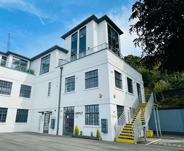 2 Bedroom Duplex To Rent In The Deco Building, Paintworks, Bristol, BS4