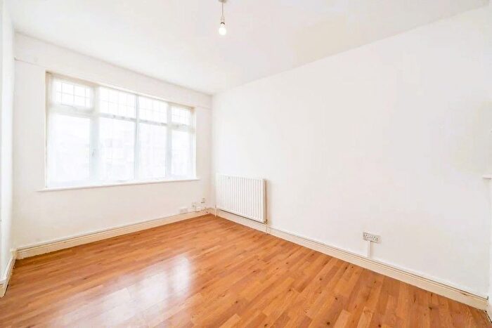 4 Bedroom Terraced House To Rent In The Grange, Wembley, HA0