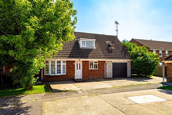 4 Bedroom Semi-Detached House For Sale In Birchwood, Benfleet, SS7