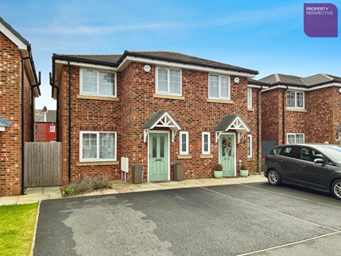 3 Bedroom Semi Detached House For Sale In Perseverance Close, Westhoughton, Bolton, BL5