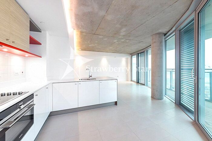 3 Bedroom Flat To Rent In Tidal Basin Road, London, E16