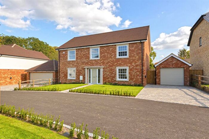 4 Bedroom Detached House For Sale In Barfield Gardens, Offham, West Malling, ME19
