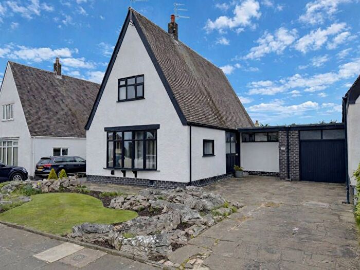 3 Bedroom Link Detached House For Sale In Levens Drive, Poulton-Le-Fylde, FY6