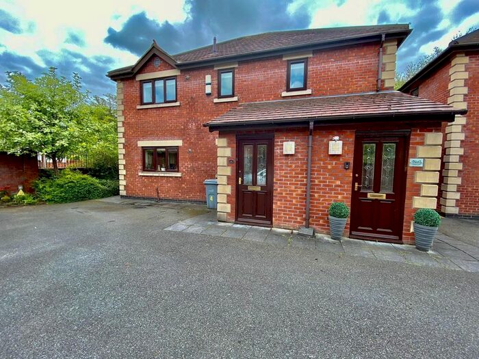 Houses for sale & to rent in SK12 1ES, Newstead Close, Poynton West And