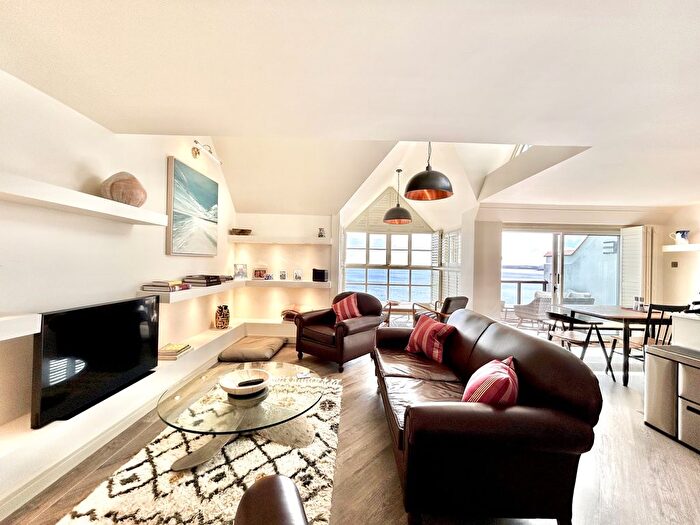 3 Bedroom Flat For Sale In Falmouth, Cornwall, TR11