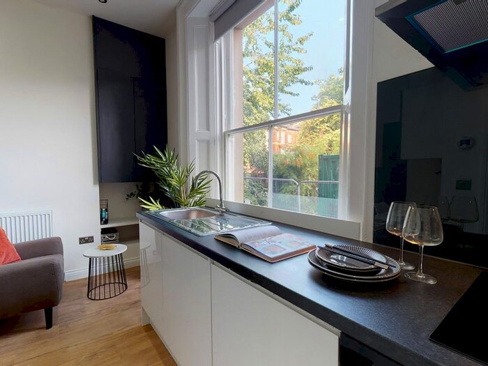 Studio To Rent In Clarendon Road, Leeds, LS2