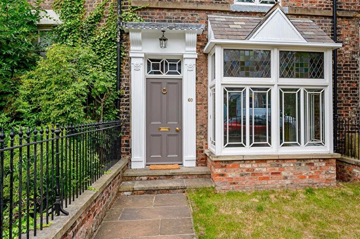 4 Bedroom Town House For Sale In Holgate Road, York City Centre, YO24