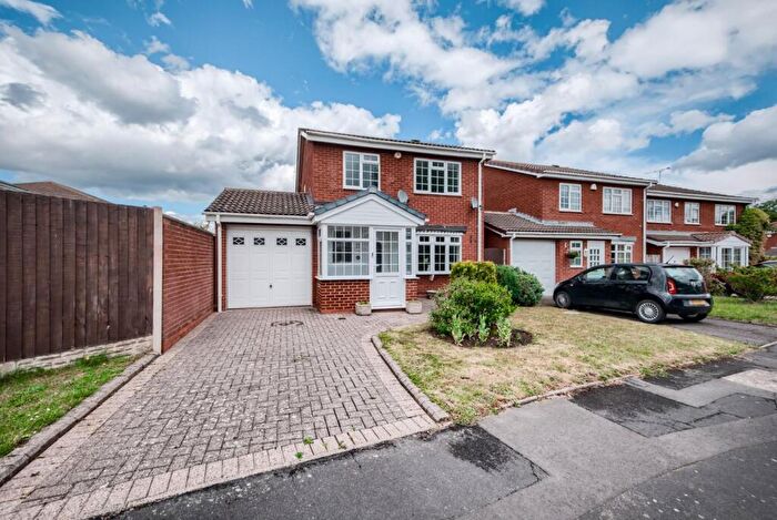 3 Bedroom House For Sale In Inchford Road, Solihull, B92