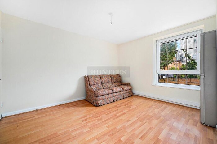 2 Bedroom Flat To Rent In Corry House, Wades Place, London, E1