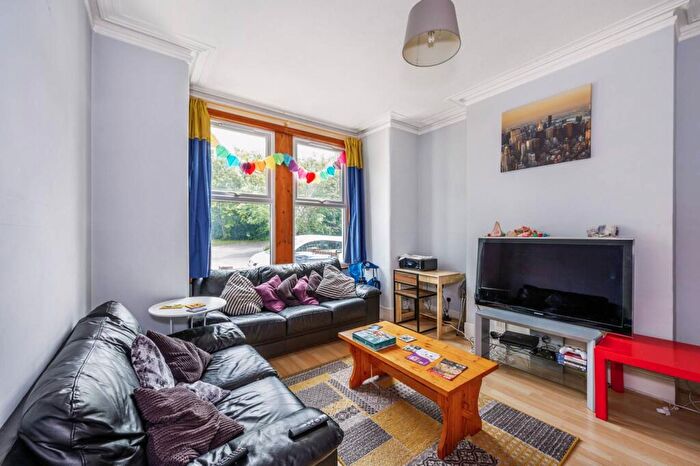 4 Bedroom Terraced House To Rent In Midland Terrace, Acton, London, NW10