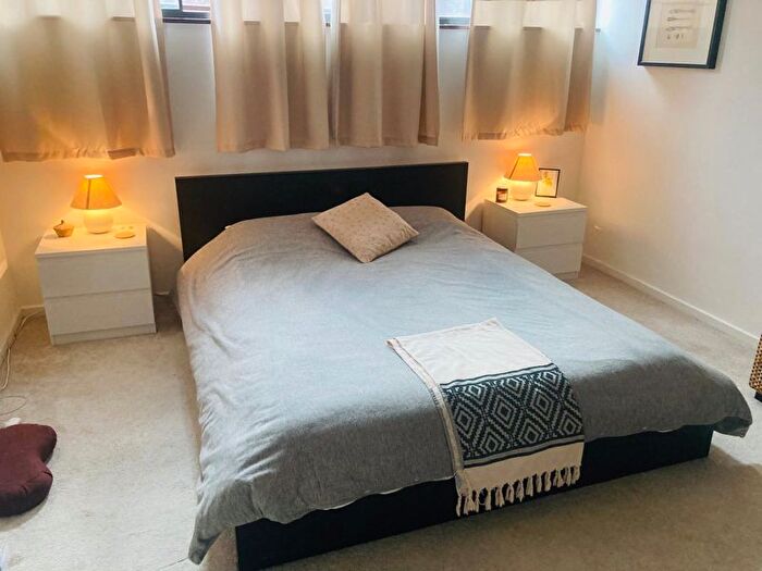 1 Bedroom Flat For Sale In Mallard Place, Strawberry Hill Riverside, TW1