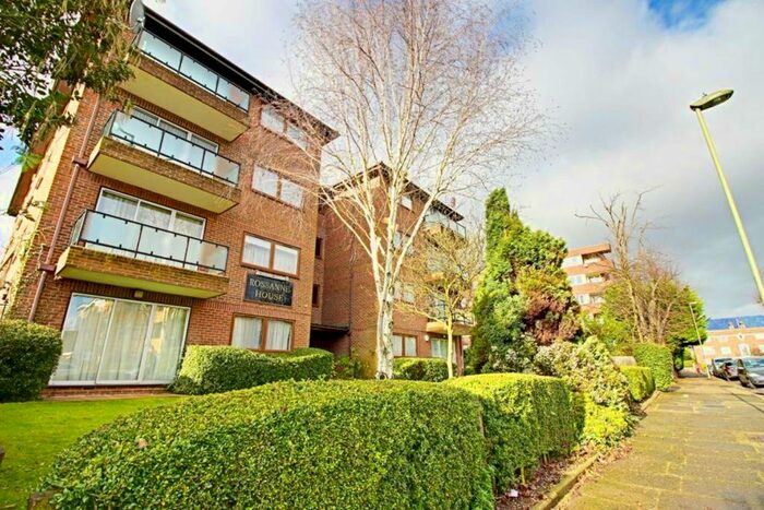 2 Bedroom Flat To Rent In Etchingham Park Road, London, N3