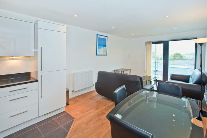 2 Bedroom Apartment To Rent In Jupiter House, Turner Street, Canning Town, London, E16
