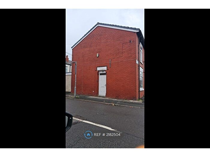 3 Bedroom End Of Terrace House To Rent In Knutsford Road, Manchester, M18