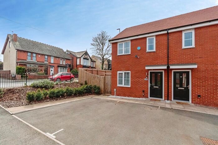 2 Bedroom Semi Detached House For Sale In Sundowner Grove, Tipton, DY4